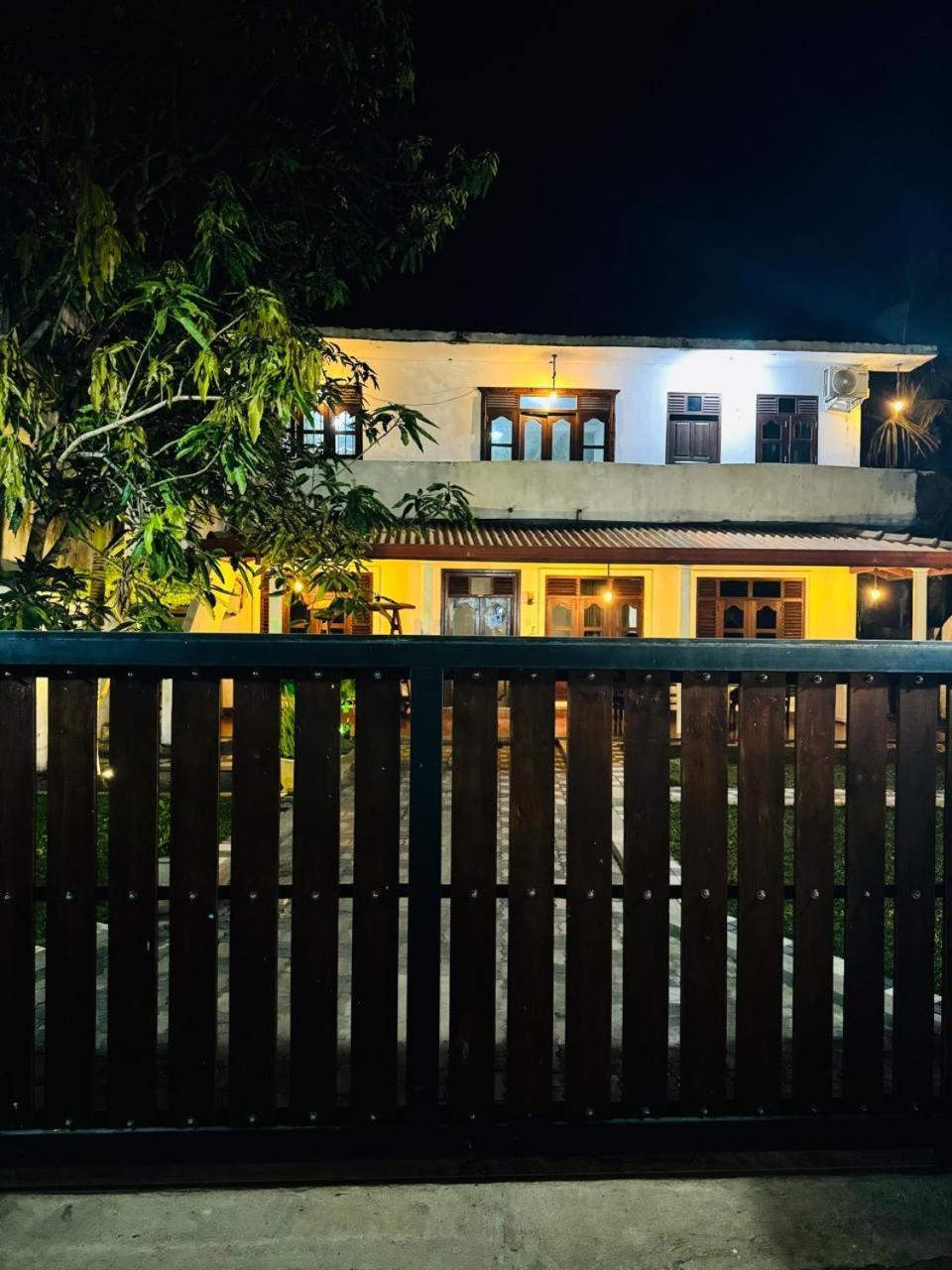 Akash Villa Talaramba Exterior photo